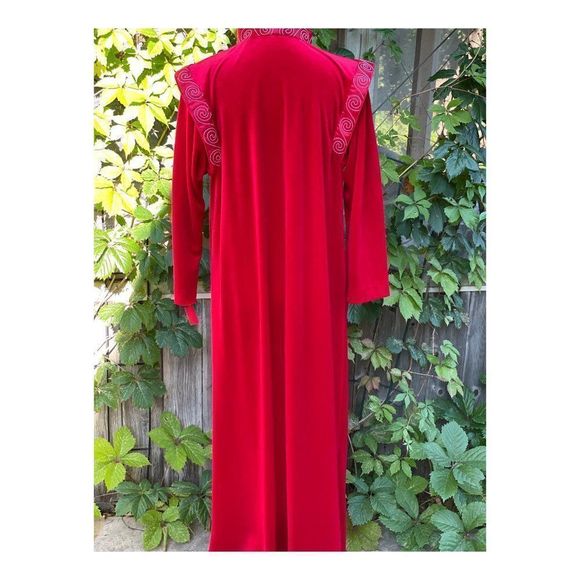 Vintage Charisma Red Velvet Robe 1/2 Zip Long Sleeve Sz M Futureistic - Picture 3 of 16